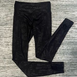 Athleta over heel leggings - black floral - small